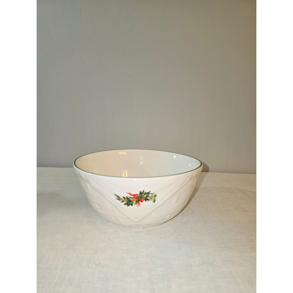 Pfaltzgraff Serving Bowl White Holly Berry Christmas Heritage 8in Excellent